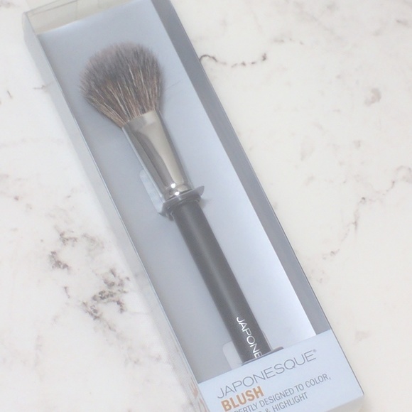 japonesque blush brush
